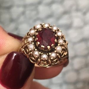 Garnet & pearl vintage ring